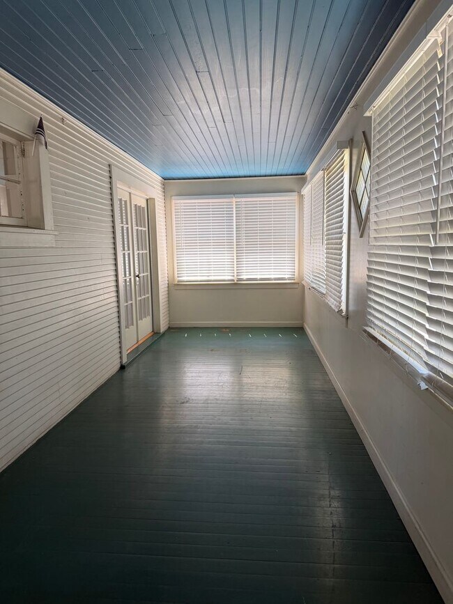 Building Photo - Warm and Charming 2 Bedroom Home in Newman for Rent!