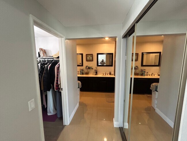 Building Photo - Upgraded 4-Bedroom Home in Gated Green Riv...