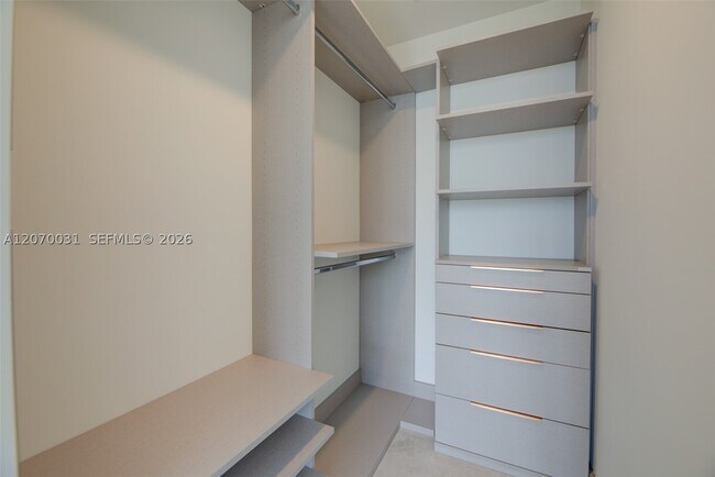 Building Photo - 2678 Tigertail Ave
