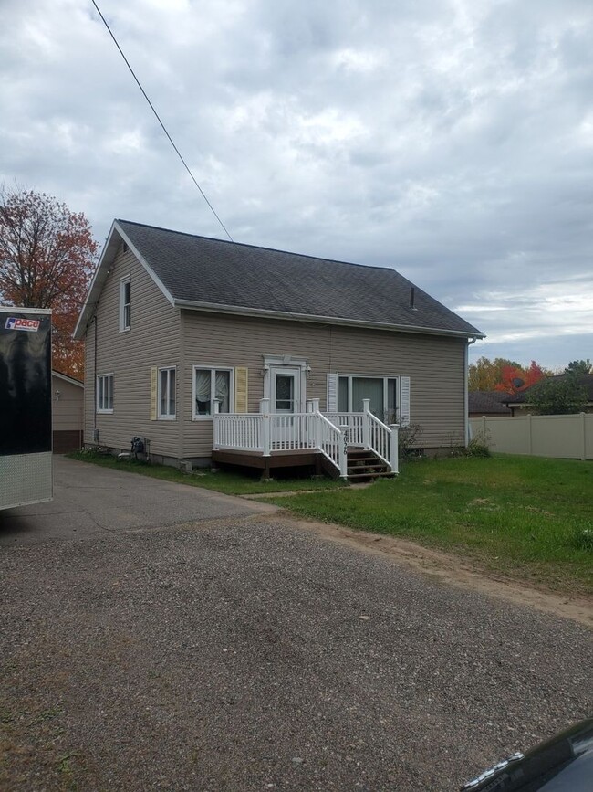 Primary Photo - 4 bedroom in Hibbing