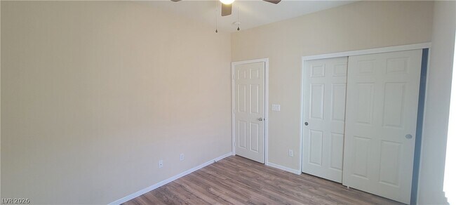 Building Photo - 3833 Bowers Hollow Ave
