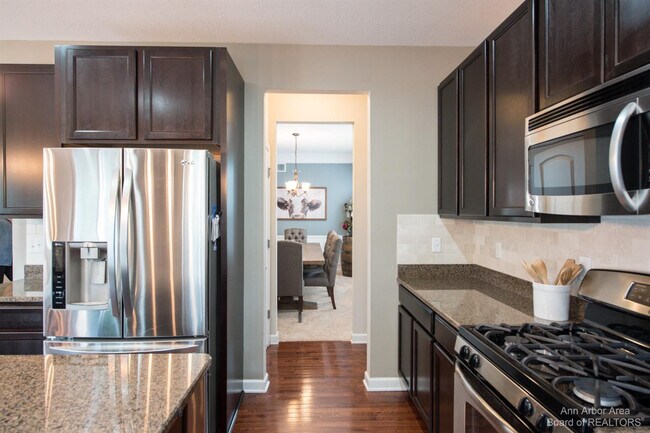 Building Photo - 51152 E Bourne Terrace