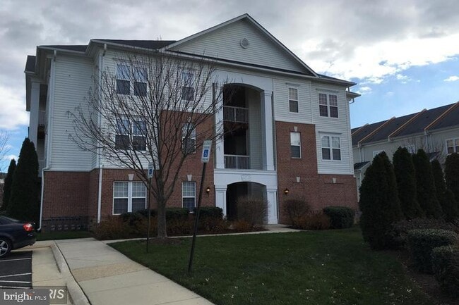 Building Photo - 22725 Thimbleberry Sq