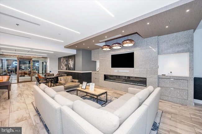 Building Photo - 5225 Pooks Hill Rd