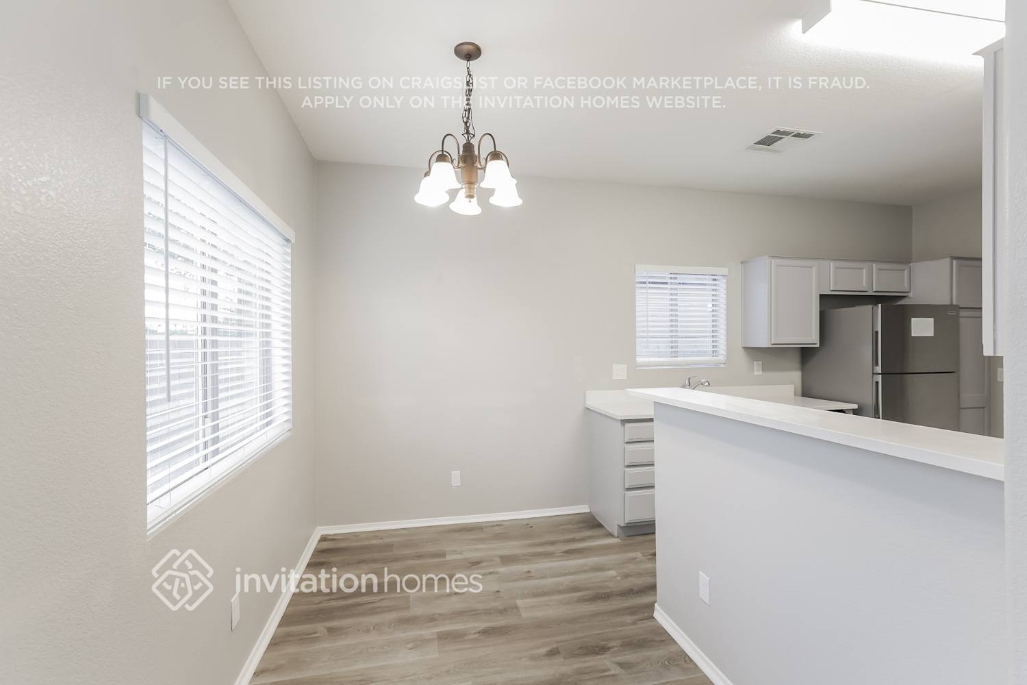 Building Photo - 833 E Minton St