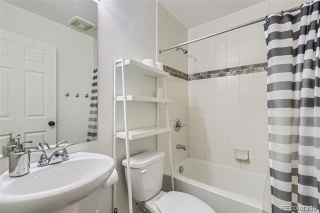 Building Photo - 19196 E 55th Ave