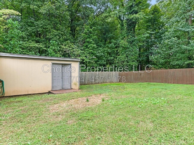 Building Photo - 1174 Robinhood Cir