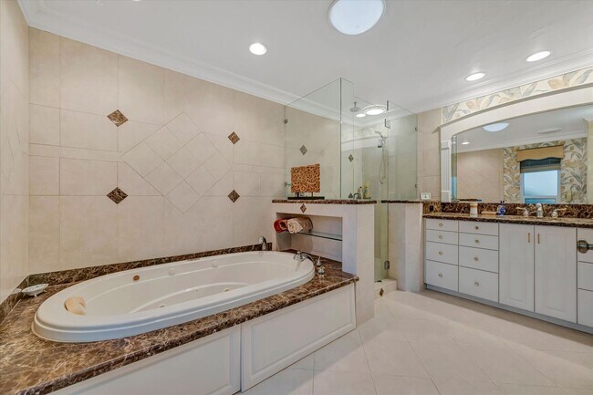 Building Photo - Furnished 3BR/3BA Home with Den, Heated Pool & Lanai in *The Meadows* Sarasota