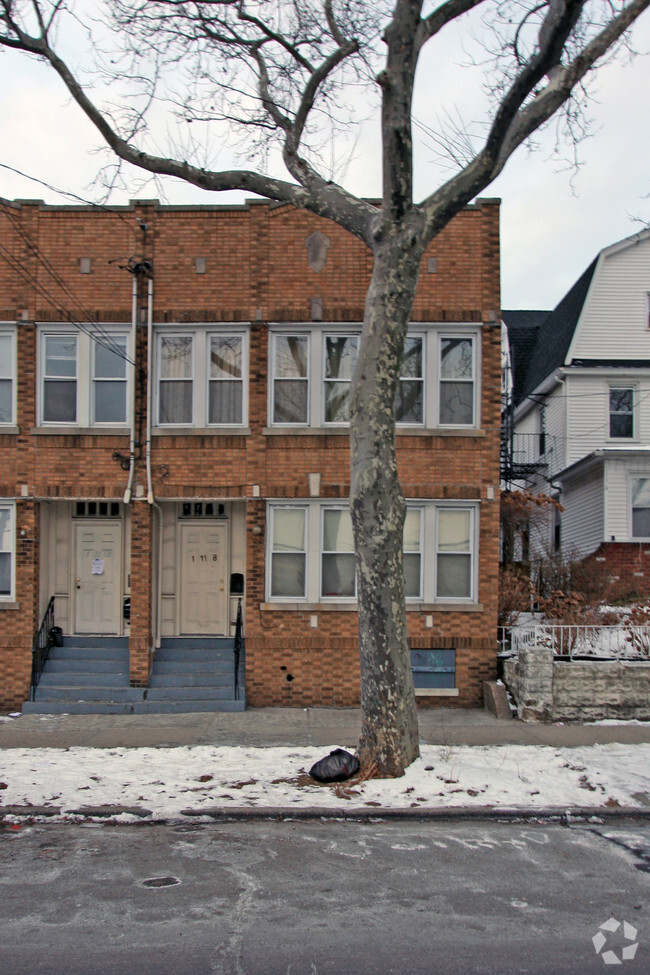 Primary Photo - 11158 Lefferts Blvd