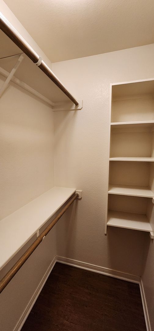 Building Photo - 3 Bed / 2 Bath Duplex - Bunny Trail Area - Text 201-231-7228