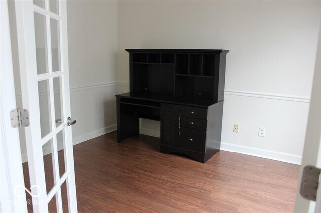 Building Photo - 6255 Canterbury Dr