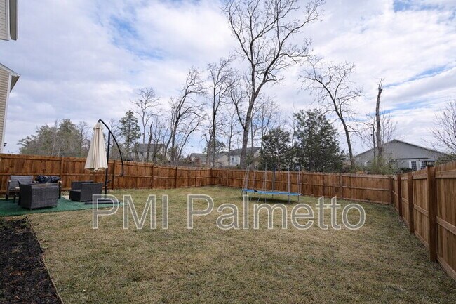 Building Photo - 2050 Elmridge Rd