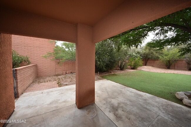 Building Photo - 5120 E Woodgate Ln