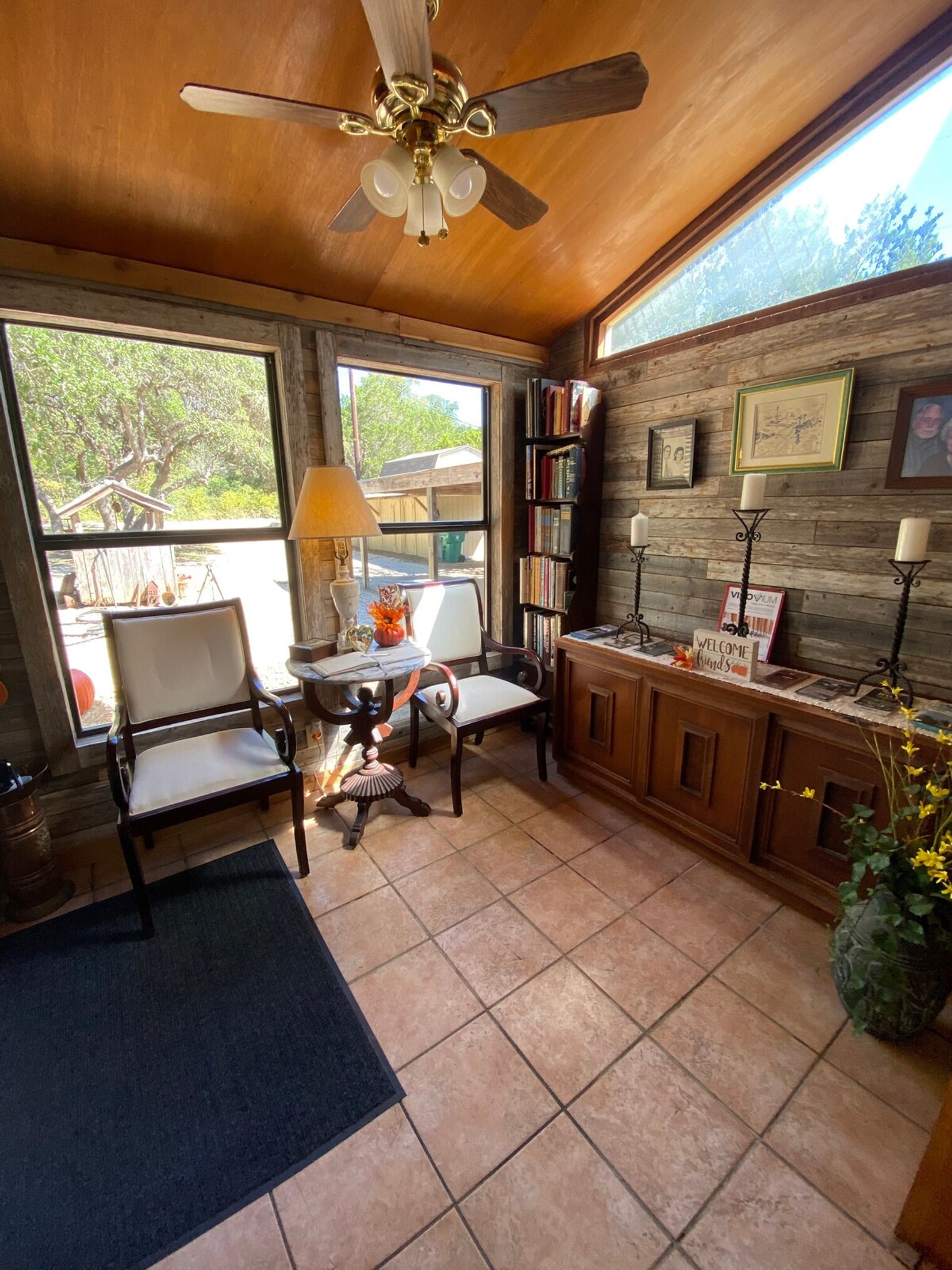 Building Photo - 297 Little River Ln