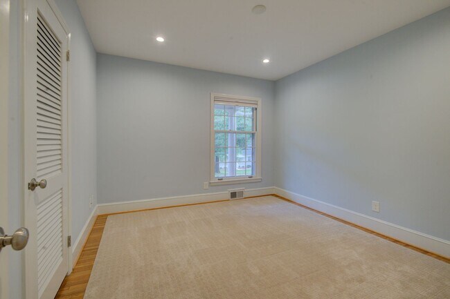 Building Photo - COMING SOON! 3 Beds| 2 Baths Updated Ranch...