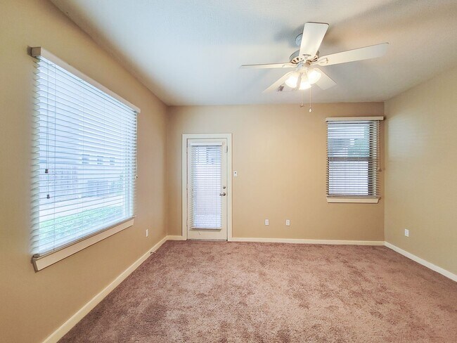 Building Photo - Elegant Gated Townhome Offering Unparallel...