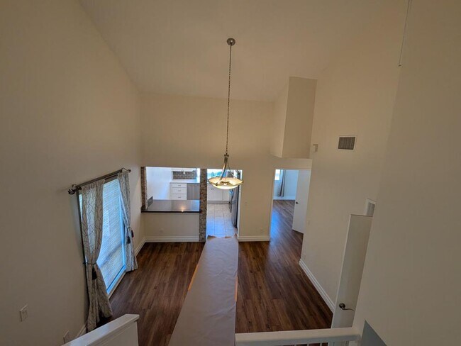 Building Photo - 10051 Topanga Canyon Blvd