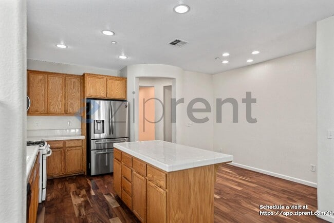Building Photo - 1198 Saratoga Pl