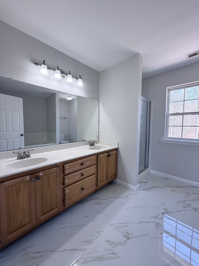 Building Photo - 67 Serenity Ct