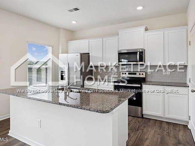 Building Photo - 1675 Pebblestone Ct