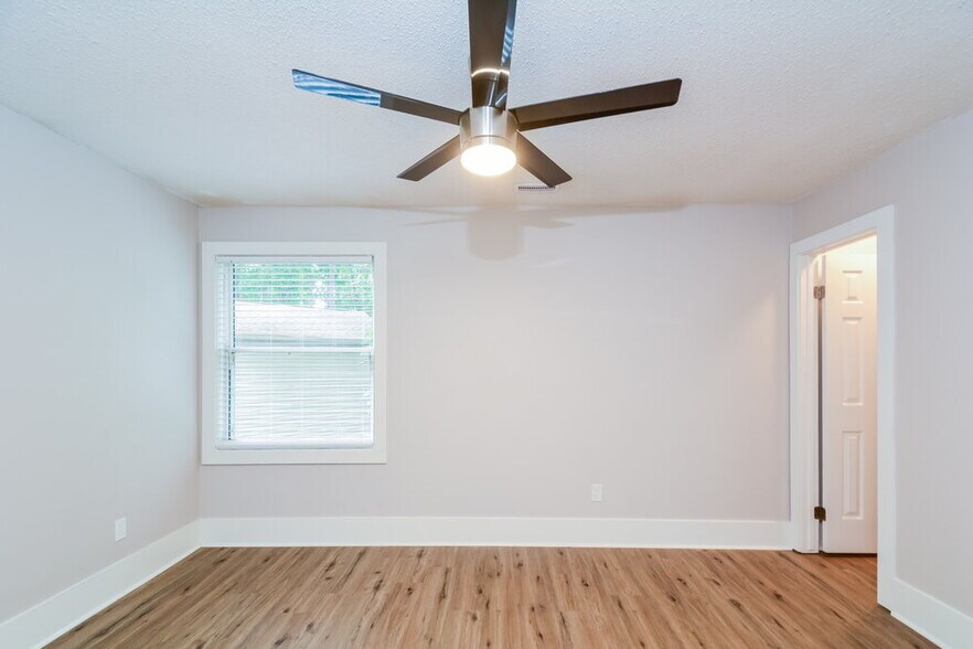 Building Photo - 310 Berwick Ct