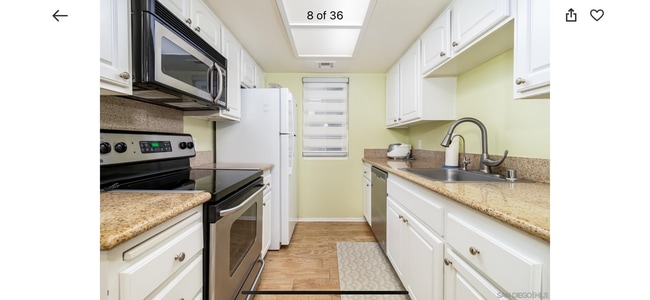 Building Photo - 15094 Avenida Venusto