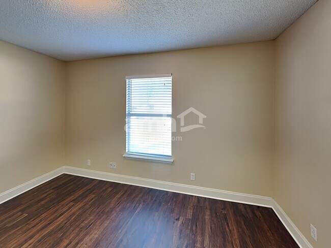 Building Photo - 2895 Majestic Oaks Ln