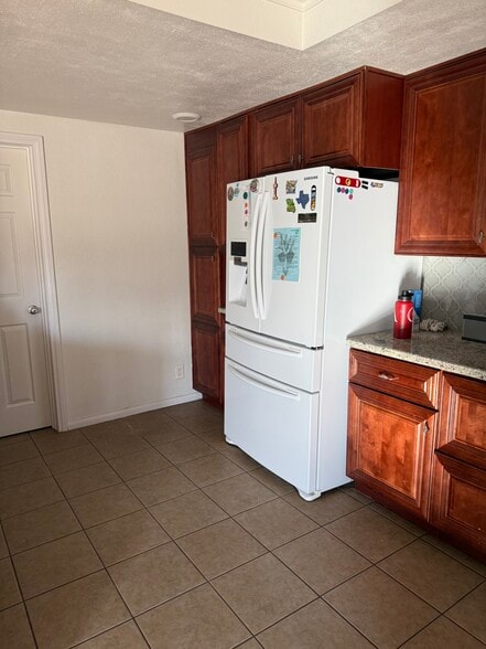 Building Photo - 17805 Bascom St