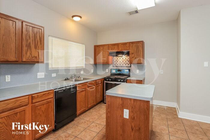 Building Photo - 19308 Stars Hollow Dr