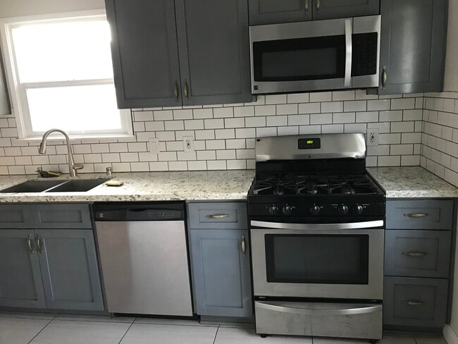 New stove/microwave - 125 Prospect S Ave
