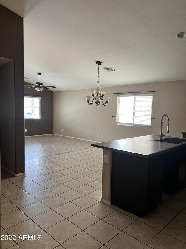 Building Photo - 3406 S 88th Ln
