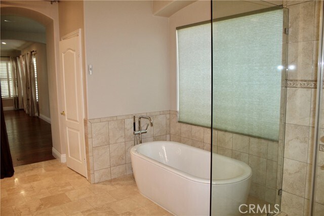 Building Photo - 42 Clear Creek