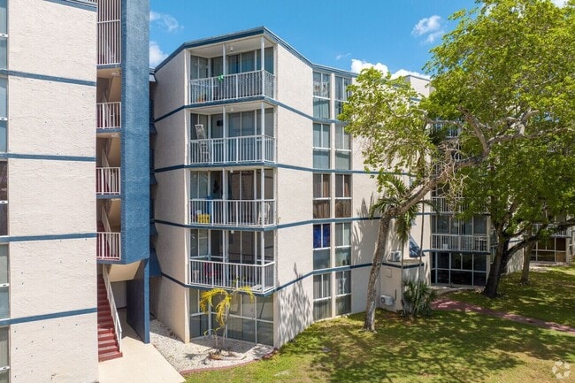 Building Photo - 6995 NW 186th St