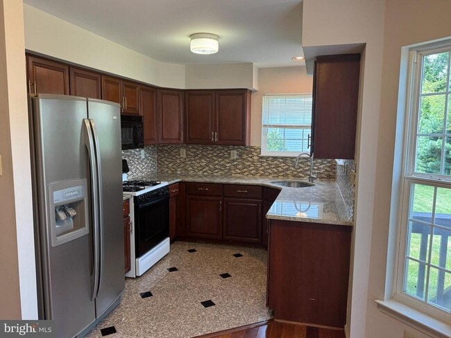 Building Photo - 1041 Greenes Way Cir