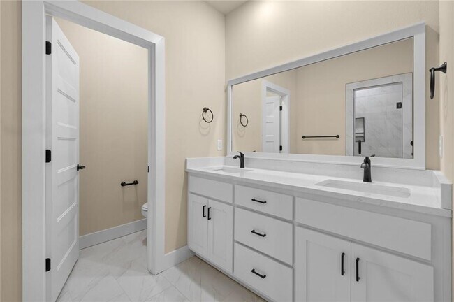 Building Photo - 1851 Utopia St