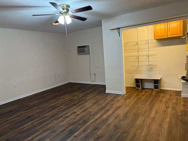 Building Photo - 2902 Hollis Dr