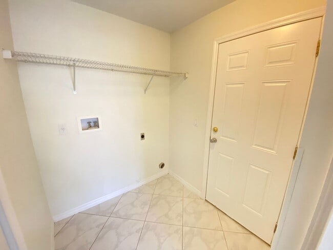 Building Photo - 9637 Lake Douglas Pl