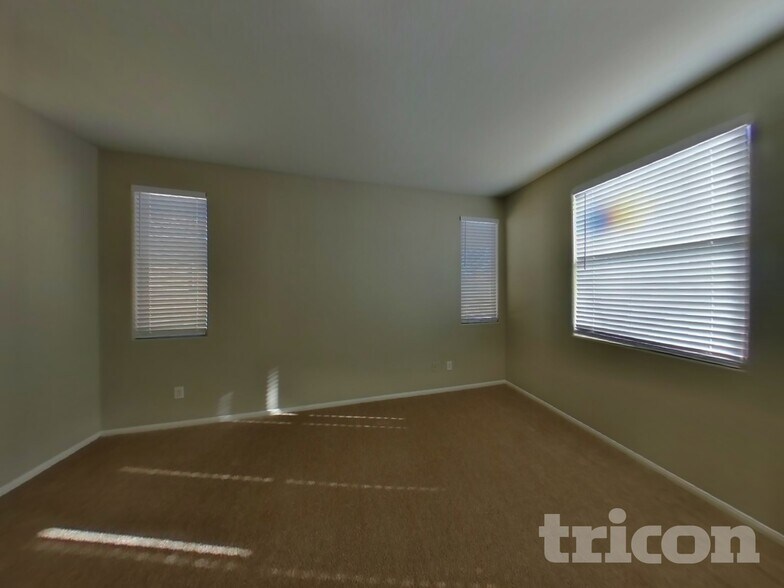 Building Photo - 705 Irish Mittens Ct