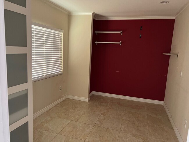 Building Photo - 18501 Vidora Dr