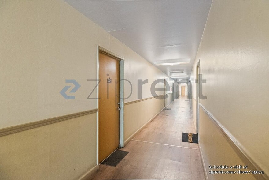 Building Photo - 100 Village Dr
