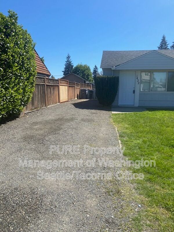 Building Photo - 1422 116th St S