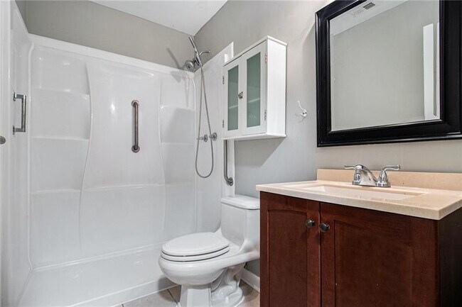 Building Photo - 3599 Woodbriar Cir