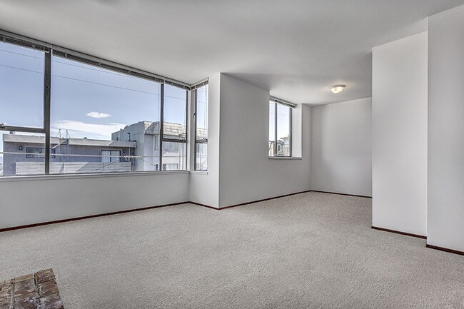 Building Photo - 630 Grand View