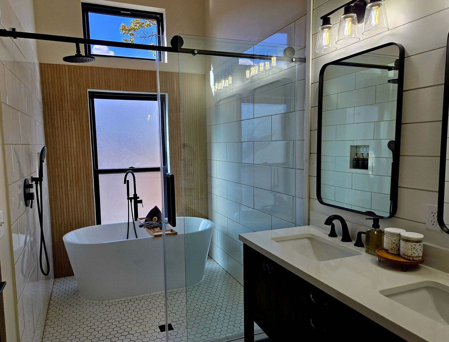 Building Photo - 37 S Rodney St