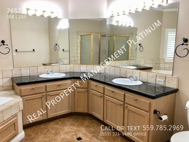Building Photo - $2,250 Willow & Alluvial 3 Bedroom home - ...