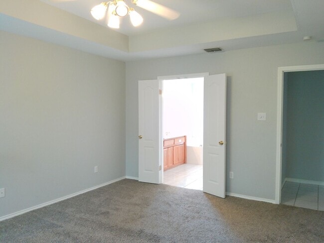 Building Photo - 6117 Jessica Dr