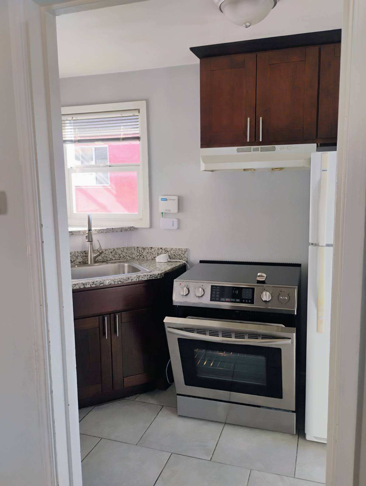 Stove - 1773 28th Ave