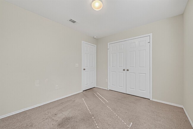 Building Photo - 1830 Cormorant Cres