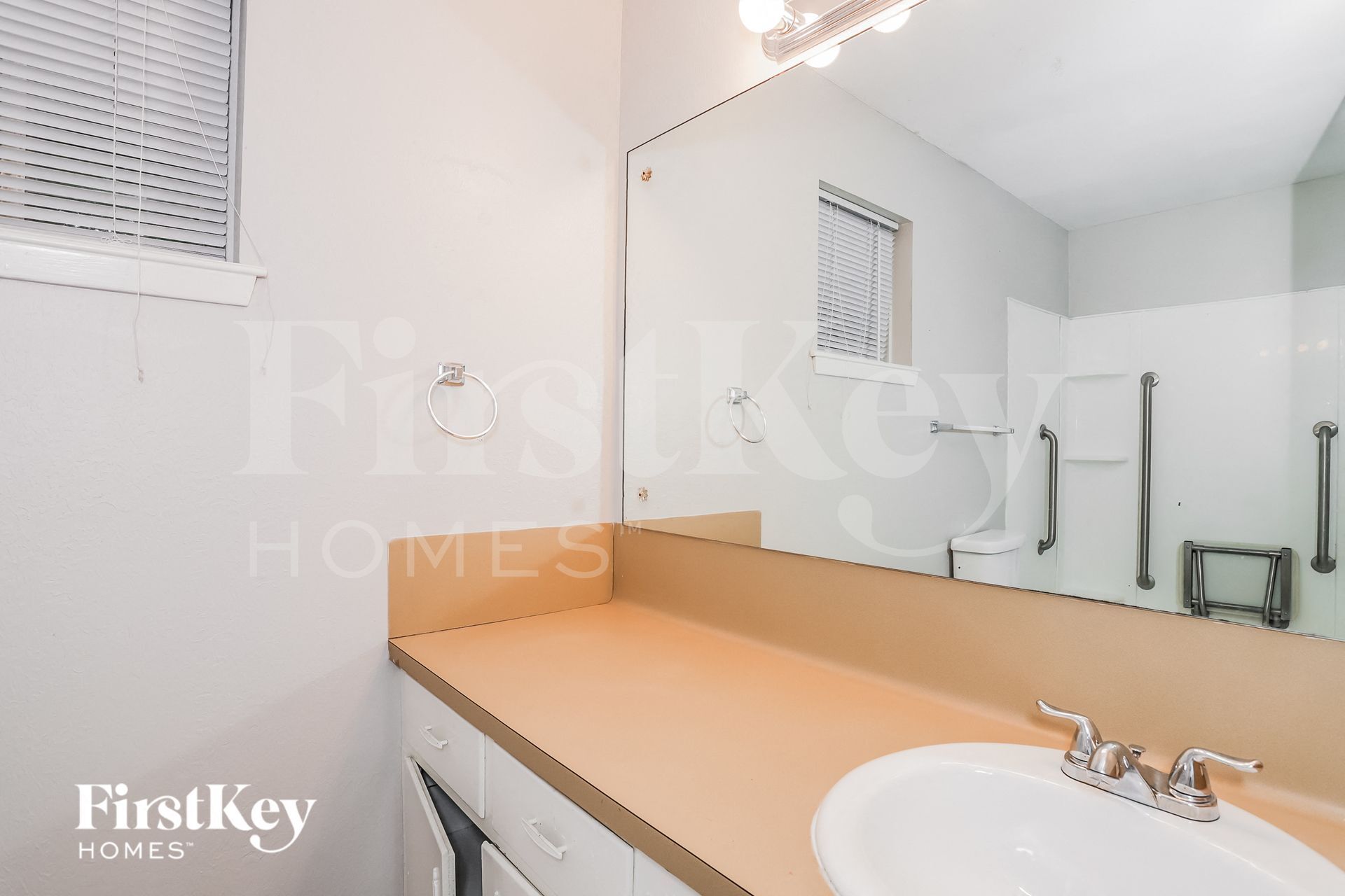 Building Photo - 8002 Larkspur Dr