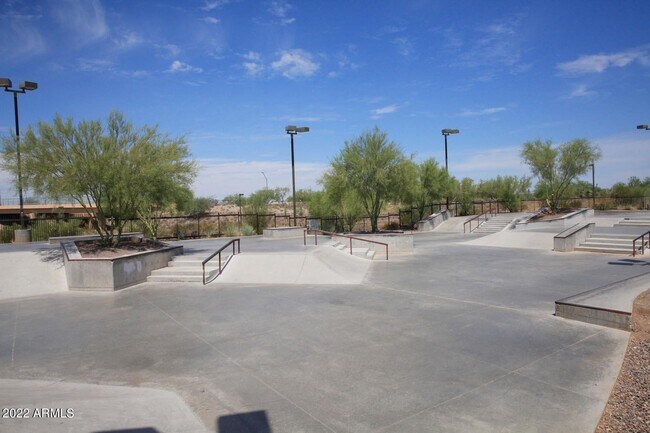 Building Photo - 10354 E Raintree Dr